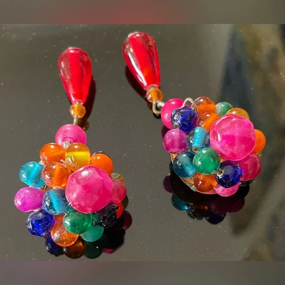 VTG Unique Bold Dangling Cluster Clip On Colorful Beaded Statement Earrings MCM - Picture 8 of 8